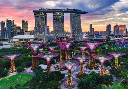 Singapure memiliki gedung unik dengan nama Garden by The Bay