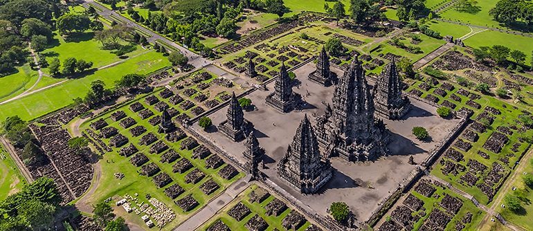 Gambar Candi Prambanan <em>Sumber: Bataritours.com</em>