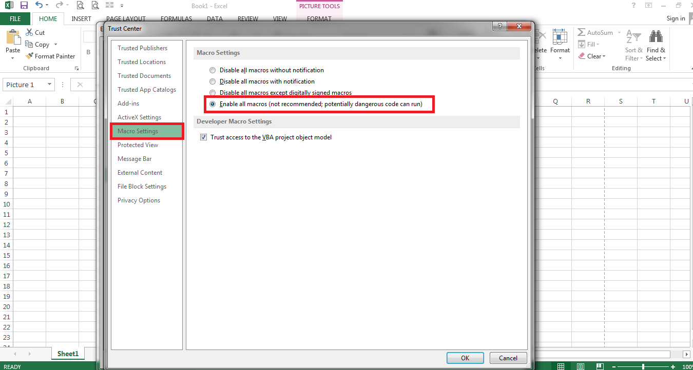 Gambar Tampilan <em>Trust Center</em> Pada Microsoft Excel